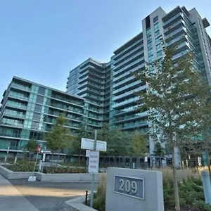 View W/parking! Toronto