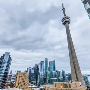 Chol Furnished Heart Of Downtown Toronto, 2 Beds, Free Parking, Cn Tower View Toronto