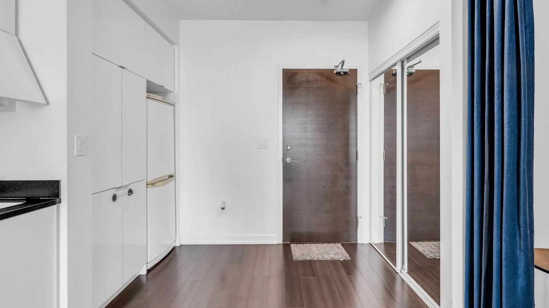 Lake View Suite - 1 Free Parking Toronto 0*,