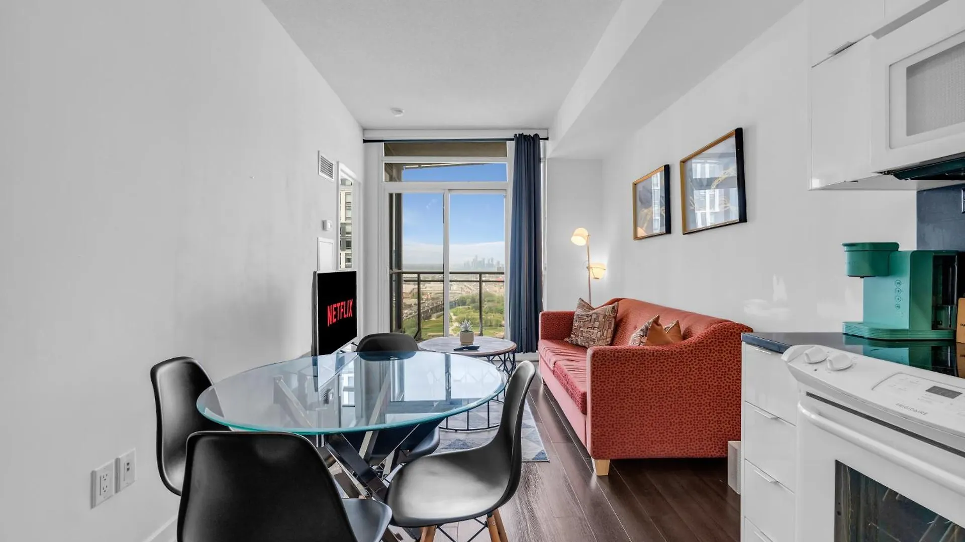 Lake View Suite - 1 Free Parking Toronto 0*,