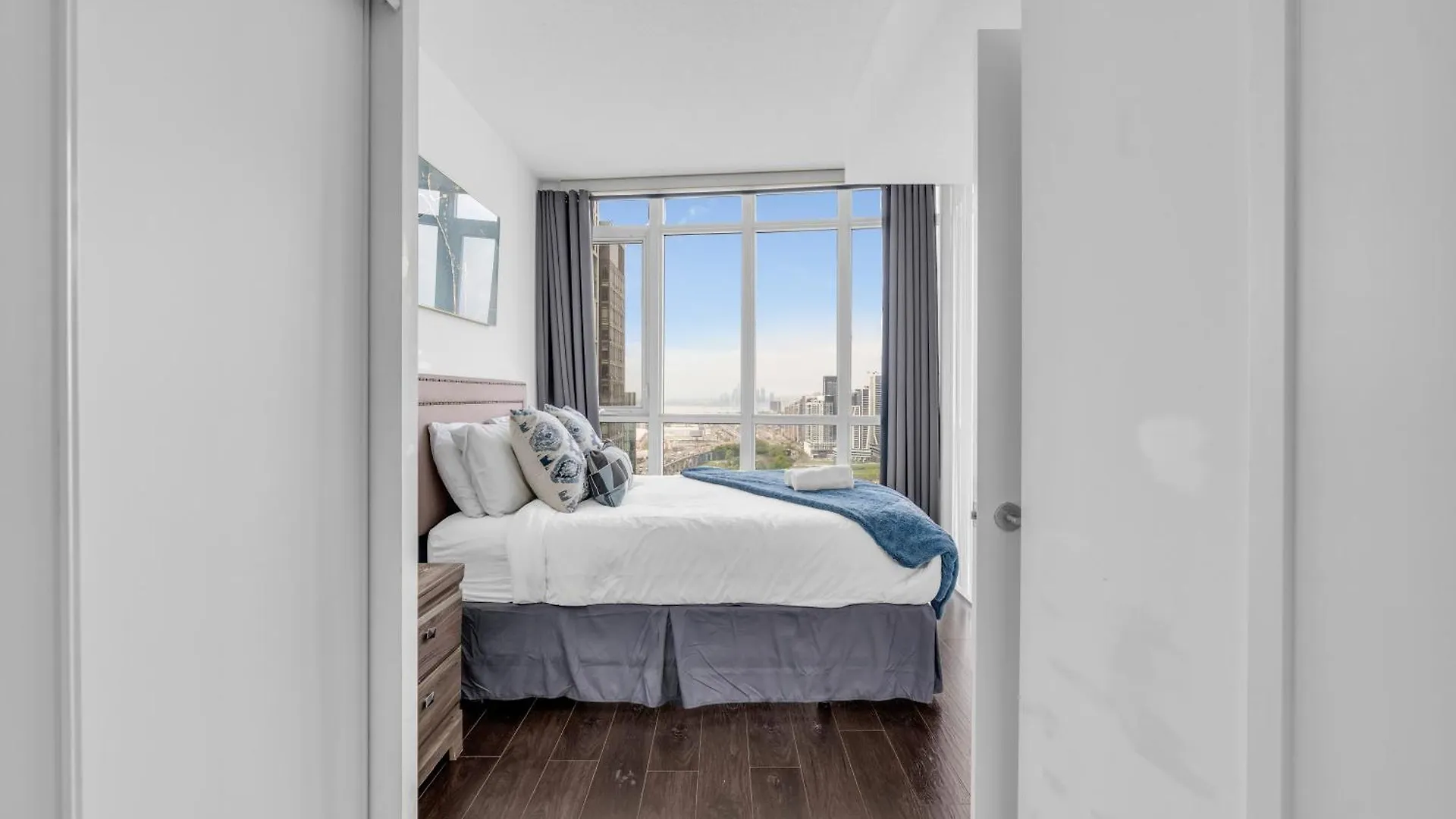 Lake View Suite - 1 Free Parking Toronto